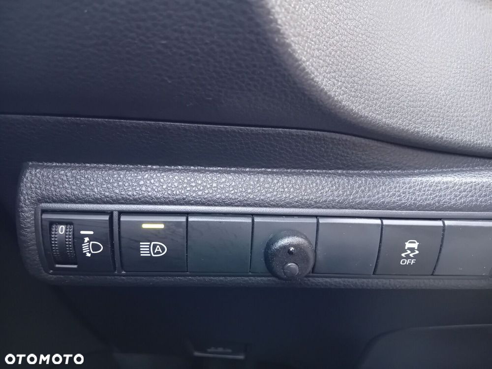 Toyota Corolla 1.8 Hybrid Comfort - 21