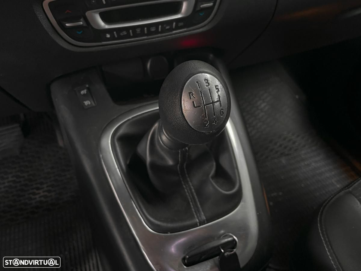 Renault Mégane Scénic - 7