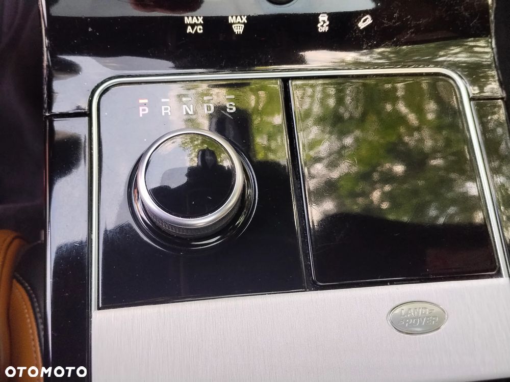 Land Rover Range Rover Velar 2.0 Si4 GPF R-Dynamic S - 27