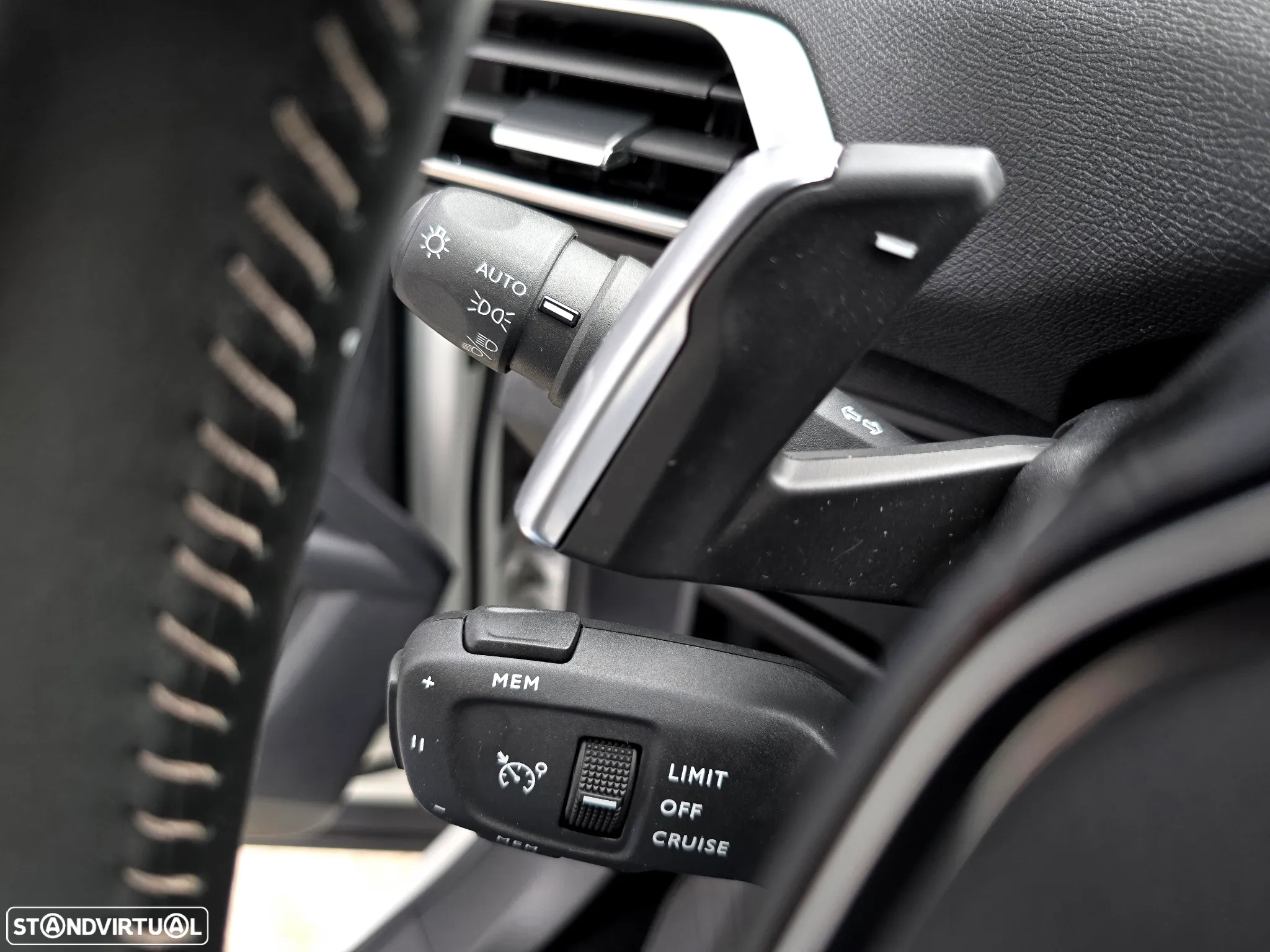 Peugeot 3008 PureTech 130 Stop & Start GPF EAT8 Allure Pack - 22