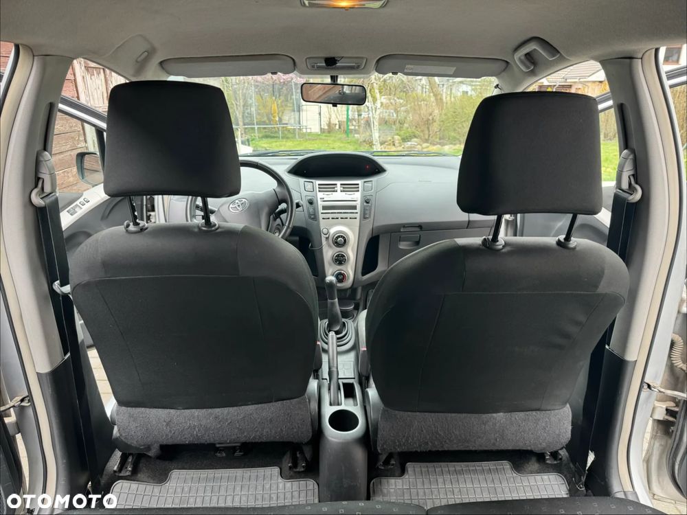 Toyota Yaris 1.3 Luna A/C - 5