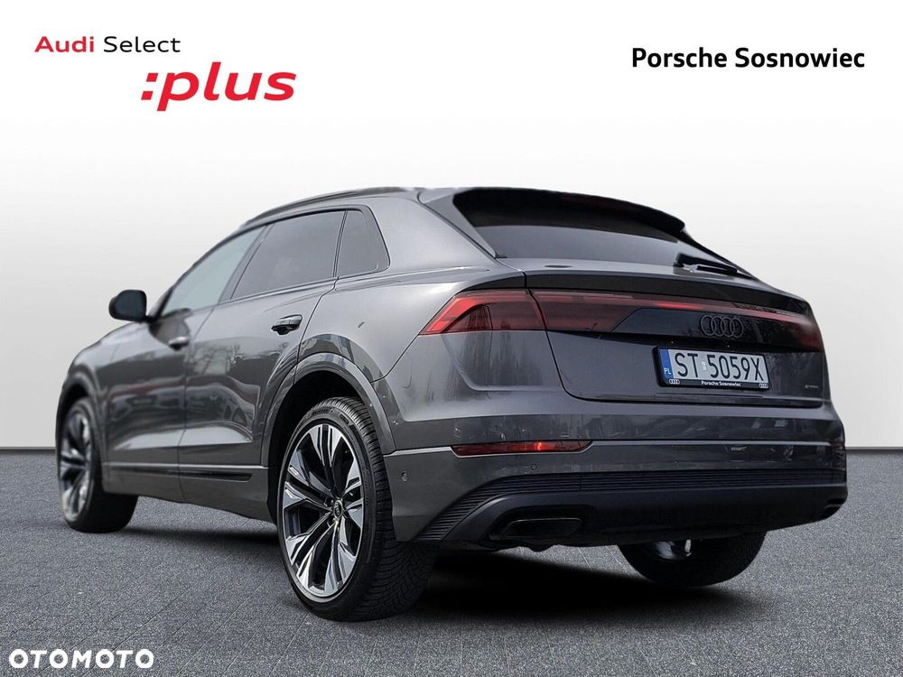 Audi Q8 - 8