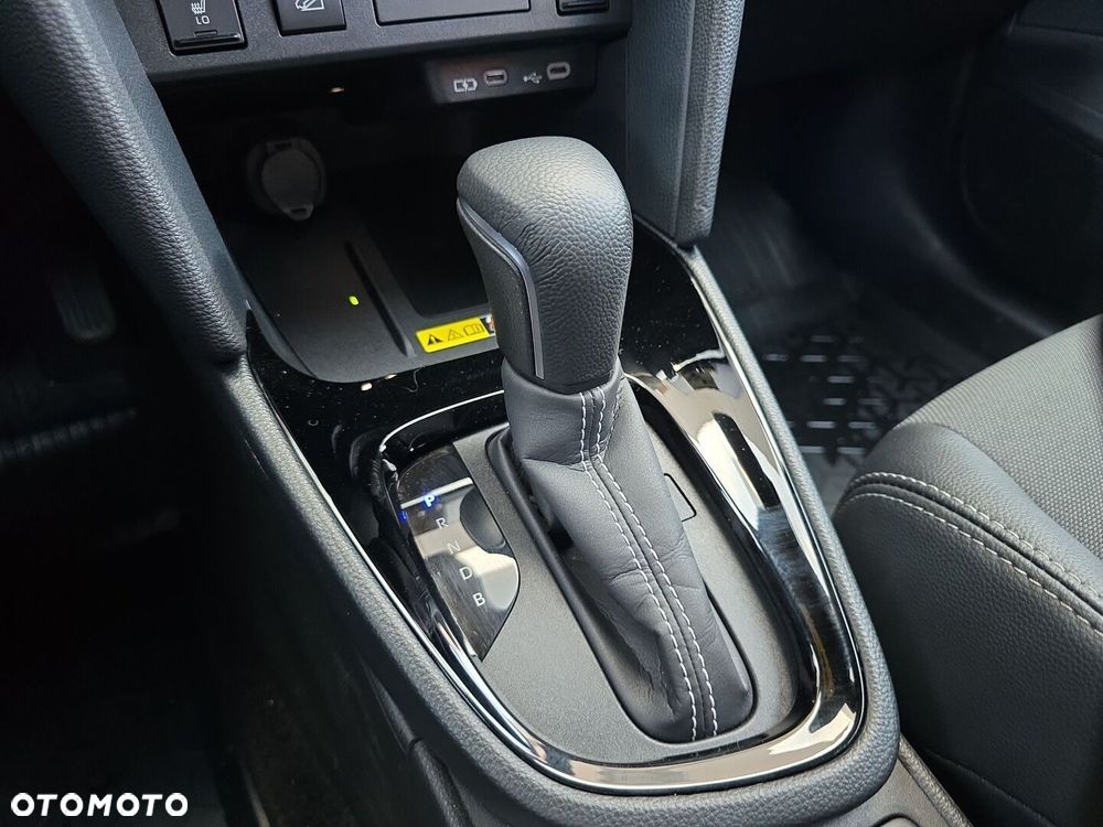 Toyota Yaris Cross Hybrid 1.5 Premiere Edition AWD - 24
