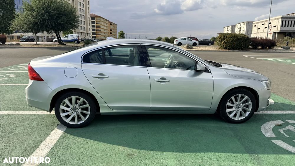 Volvo S60 D5 Summum - 4