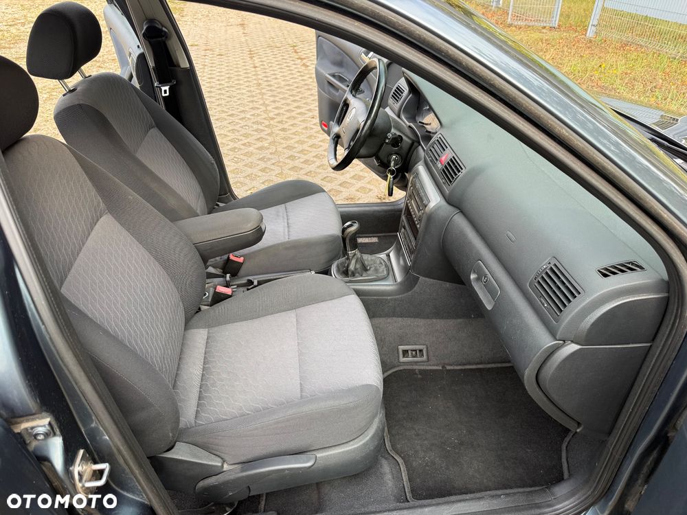 Skoda Octavia 2.0 Tour - 9