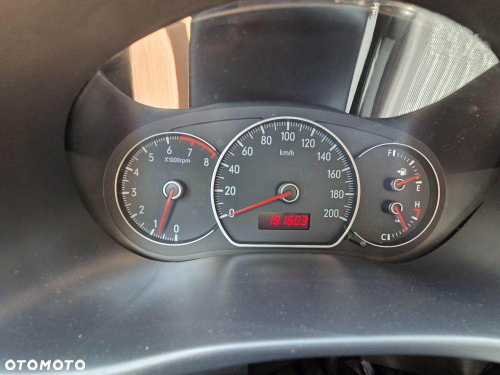 Suzuki SX4 1.6 GS / Premium - 14