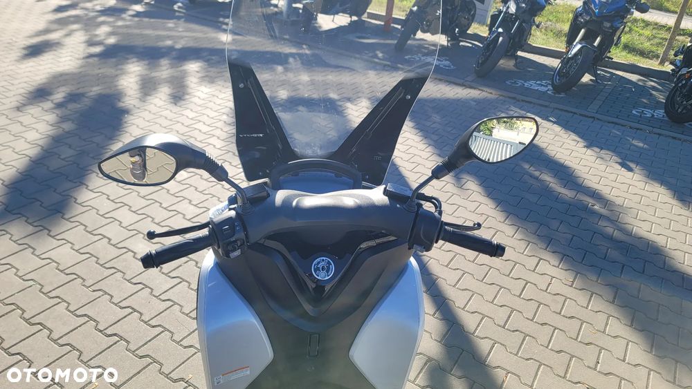 Yamaha Tricity - 18