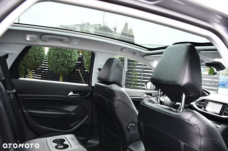 Peugeot 308 SW 1.6 BlueHDi Allure S&S - 21