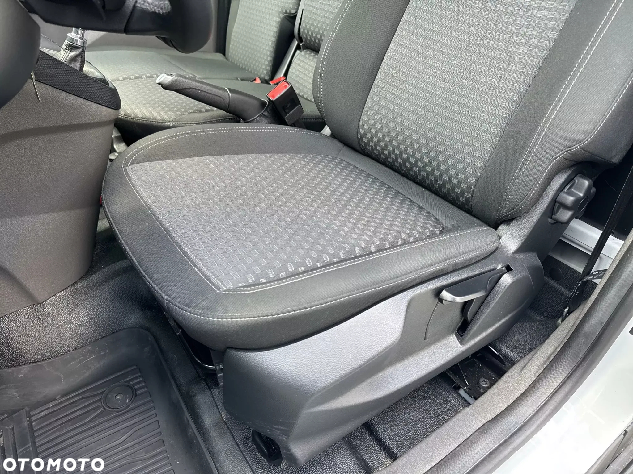 Ford Transit Connect Kombi 230 L2 Trend - 12