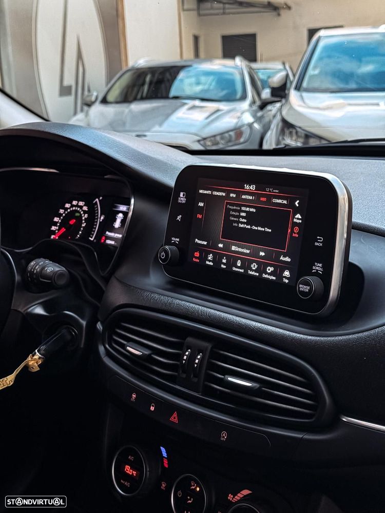 Fiat Tipo Station Wagon 1.3 M-Jet Lounge - 6