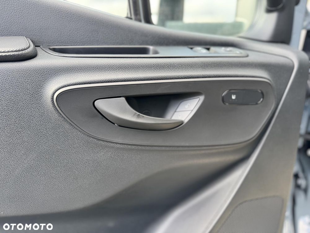Mercedes-Benz Sprinter - 10