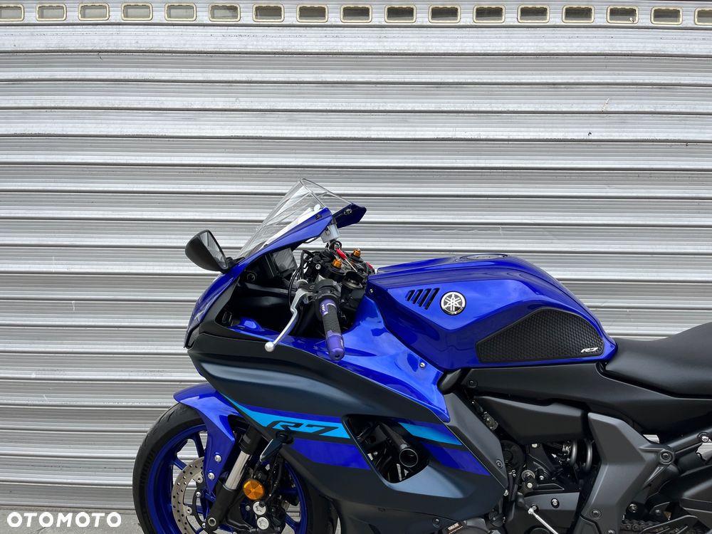 Yamaha YZF - 9