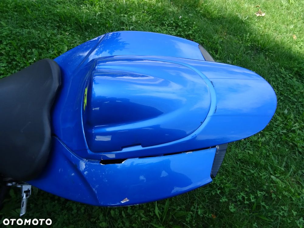 Suzuki GSX-R - 6