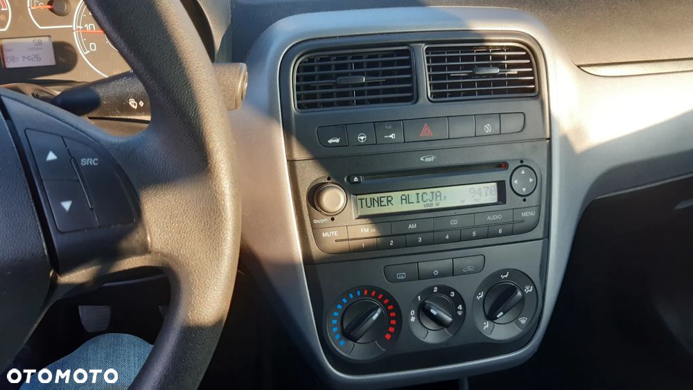 Fiat Punto 1.2 Young - 10