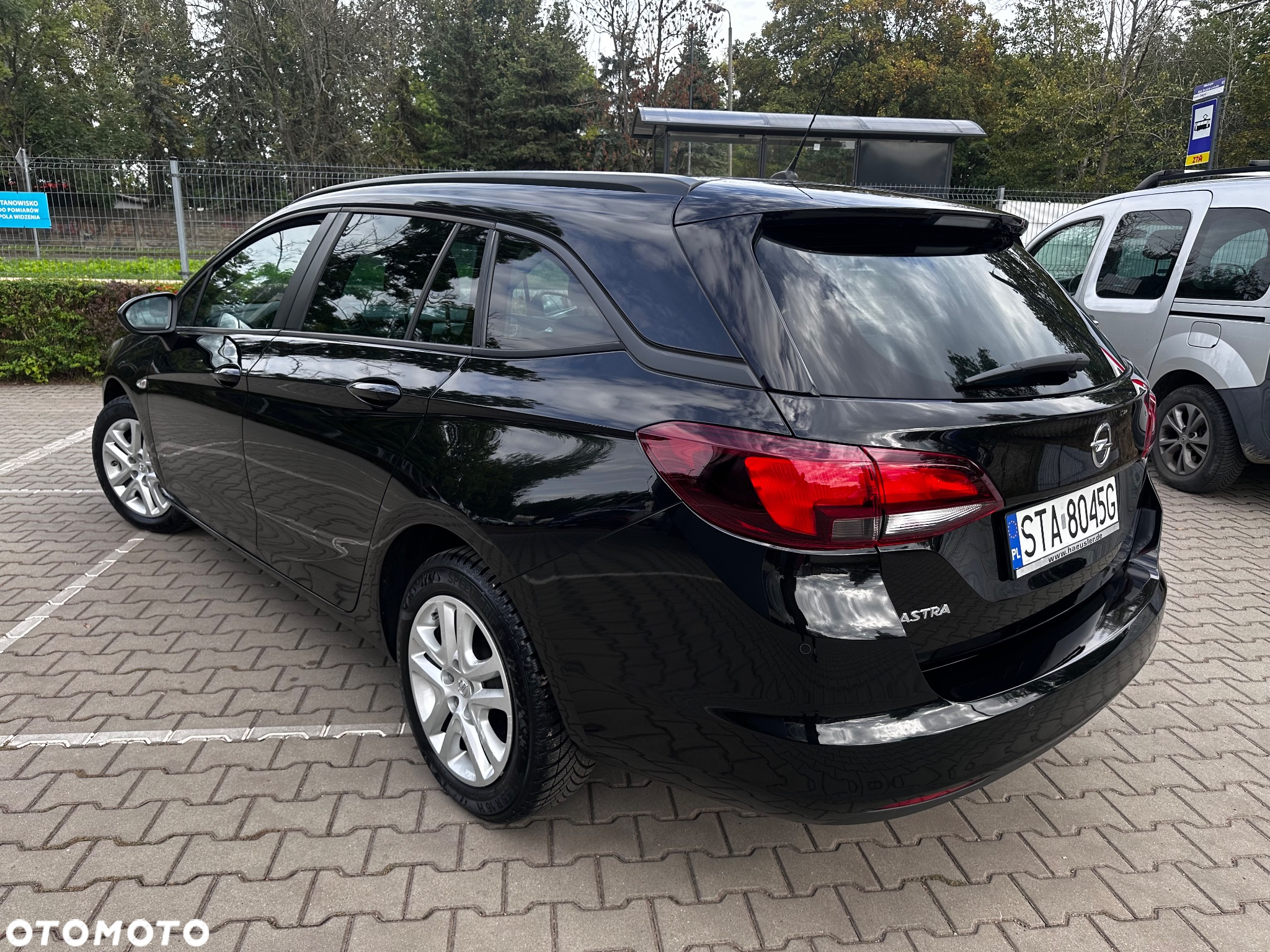 Opel Astra 1.4 Turbo 120 Jahre - 14