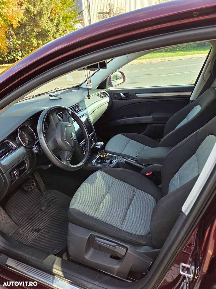 Skoda Superb 2.0 TDI Elegance DSG - 5