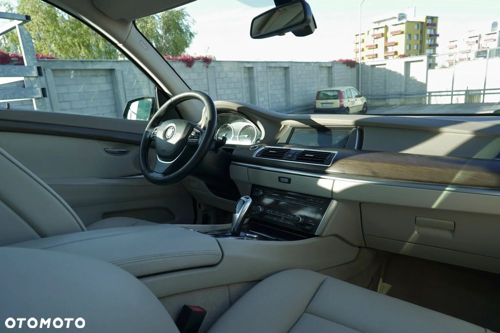 BMW 5GT 535d xDrive - 25