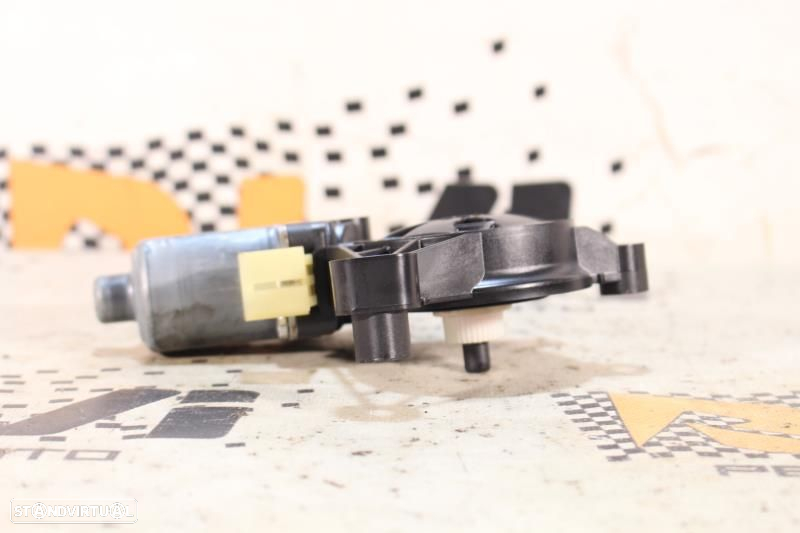 Motor Do Elevador De Vidro Traseiro Esquerdo Seat Leon (5F1)  5Q095980 - 4