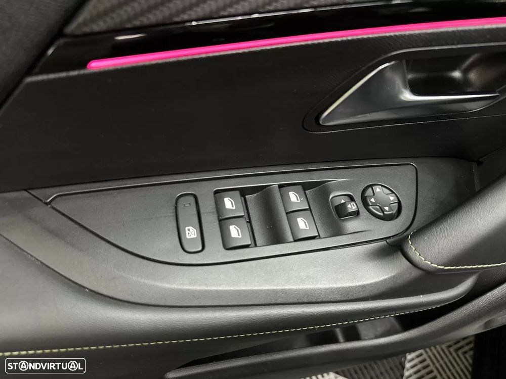 Peugeot e-2008 GT Pack - 34