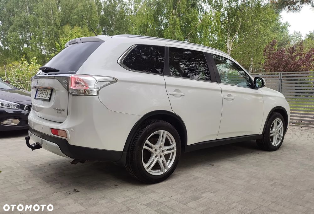 Mitsubishi Outlander 2.0 4WD CVT Top - 4
