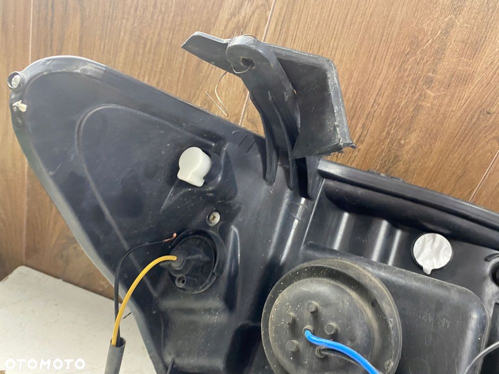 TOYOTA HILUX LAMPA PRAWY LEWY PRZÓD KOMPLET - 6