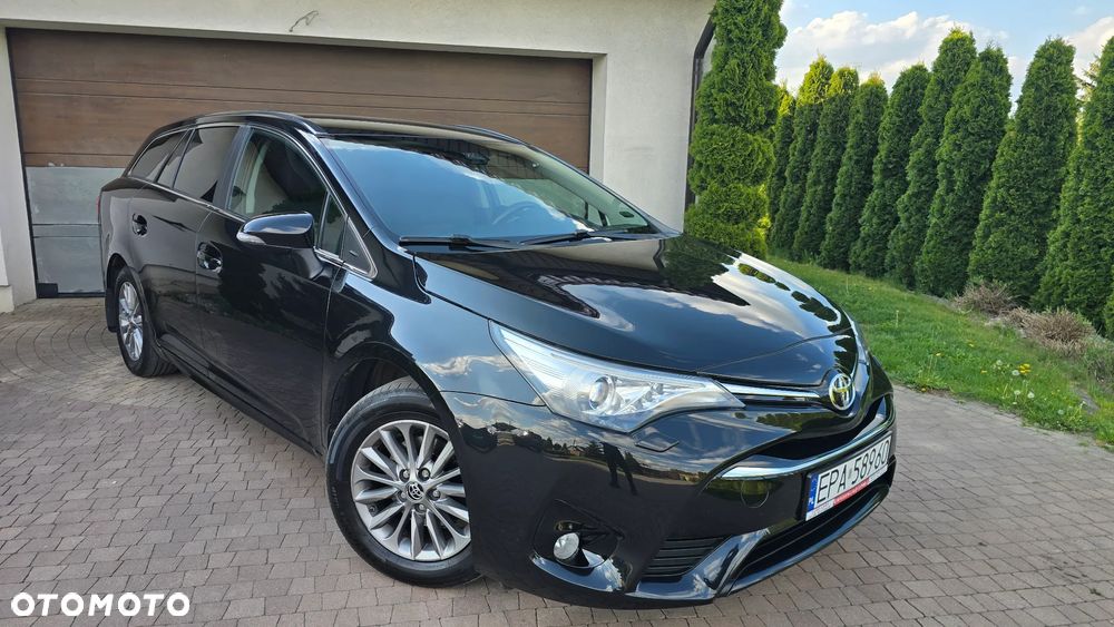 Toyota Avensis - 1