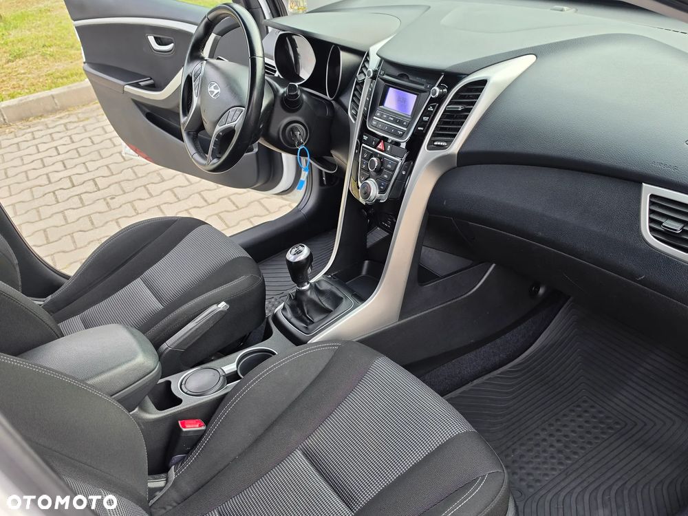 Hyundai i30 1.6 Classic - 19