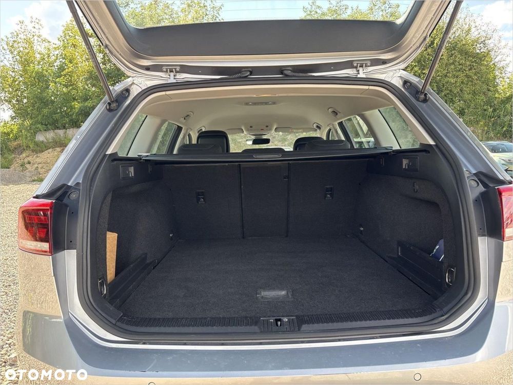 Volkswagen Passat Variant 2.0 TDI EVO Business DSG - 15