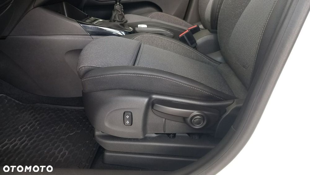 Opel Crossland X - 10