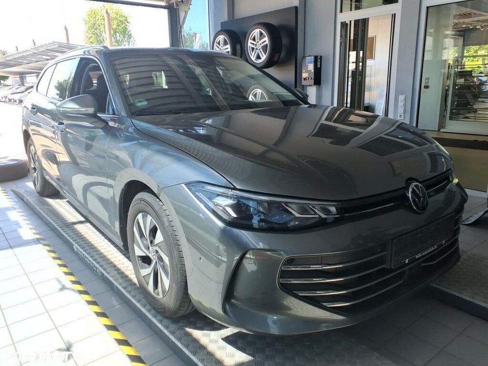 Volkswagen Passat - 2