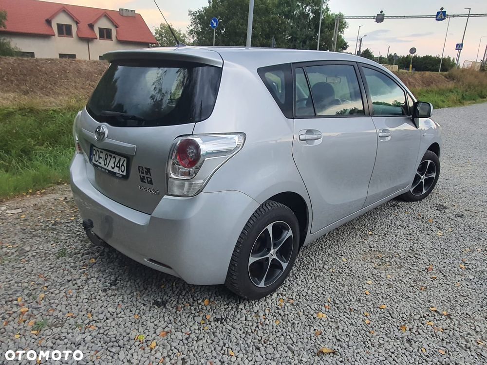 Toyota Verso 1.6 Luna - 4