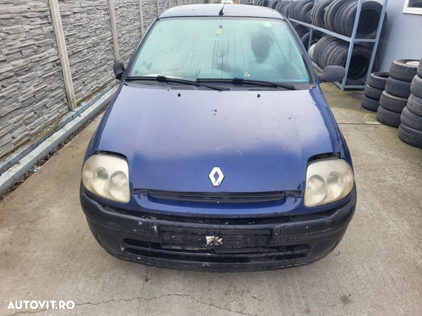 FAR RENAULT CLIO D. 2000