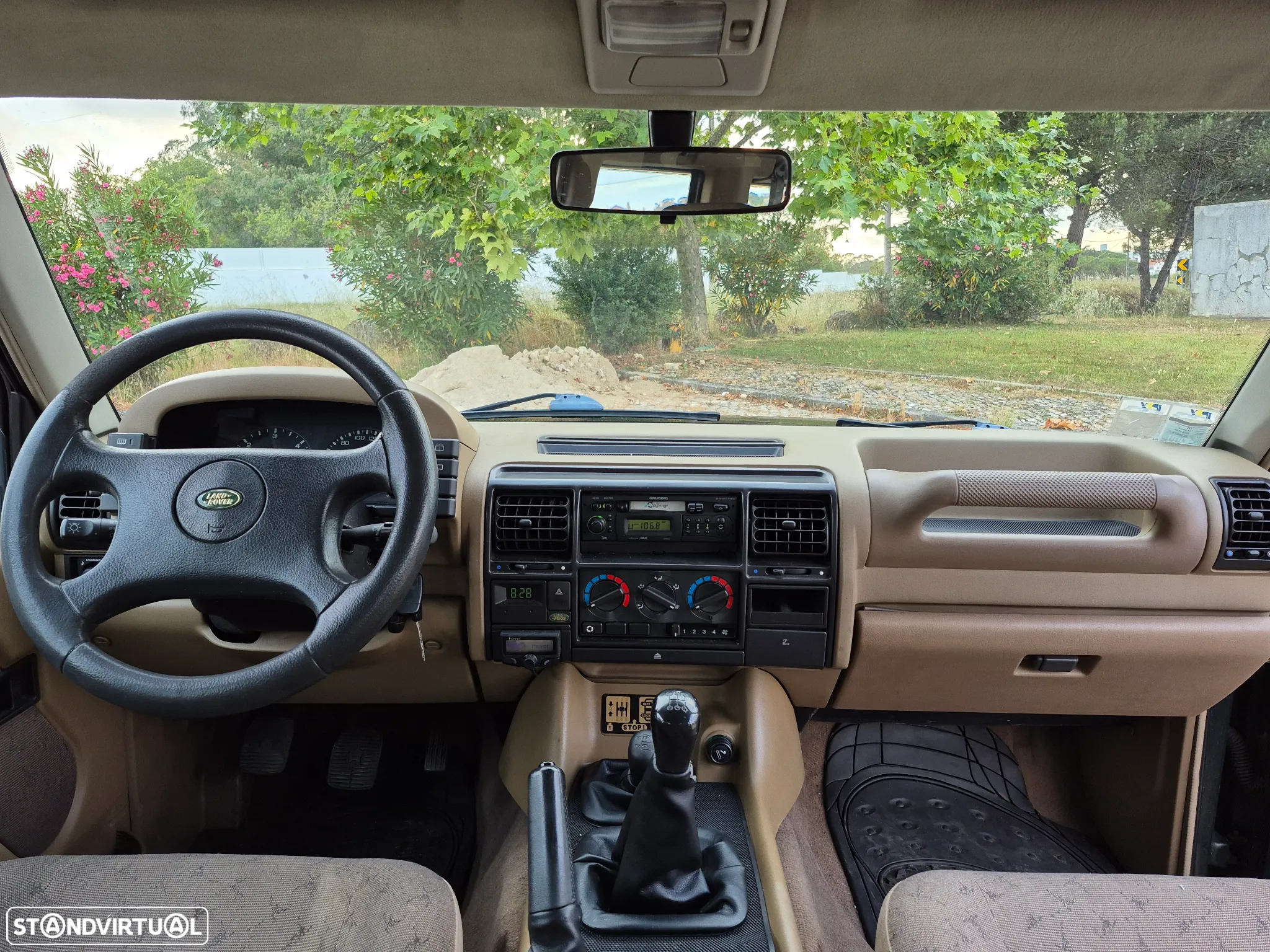 Land Rover Discovery 2.5 TDi - 14