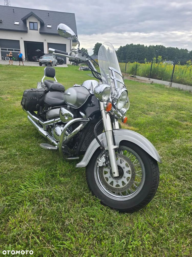 Suzuki VL 800 Volusia - 2