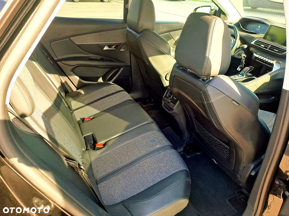 Peugeot 3008 1.2 PureTech Active S&S EAT6 - 12