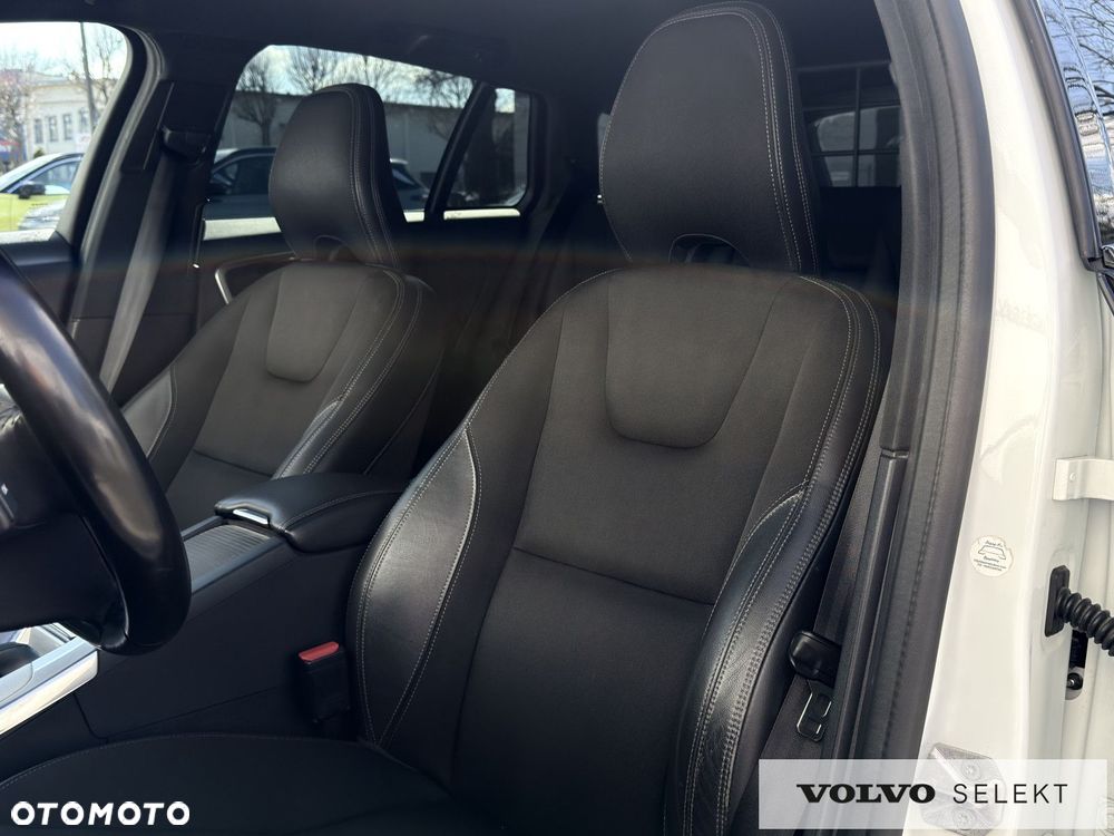 Volvo V60 Cross Country - 19