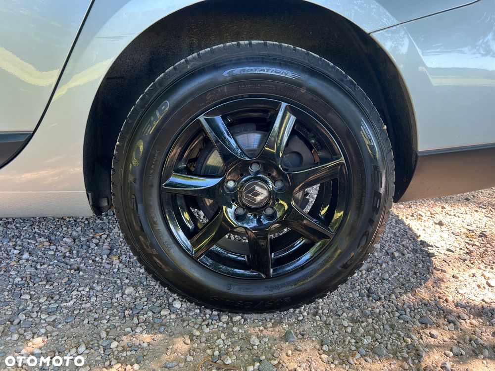 Renault Fluence 1.6 16V Expression - 8