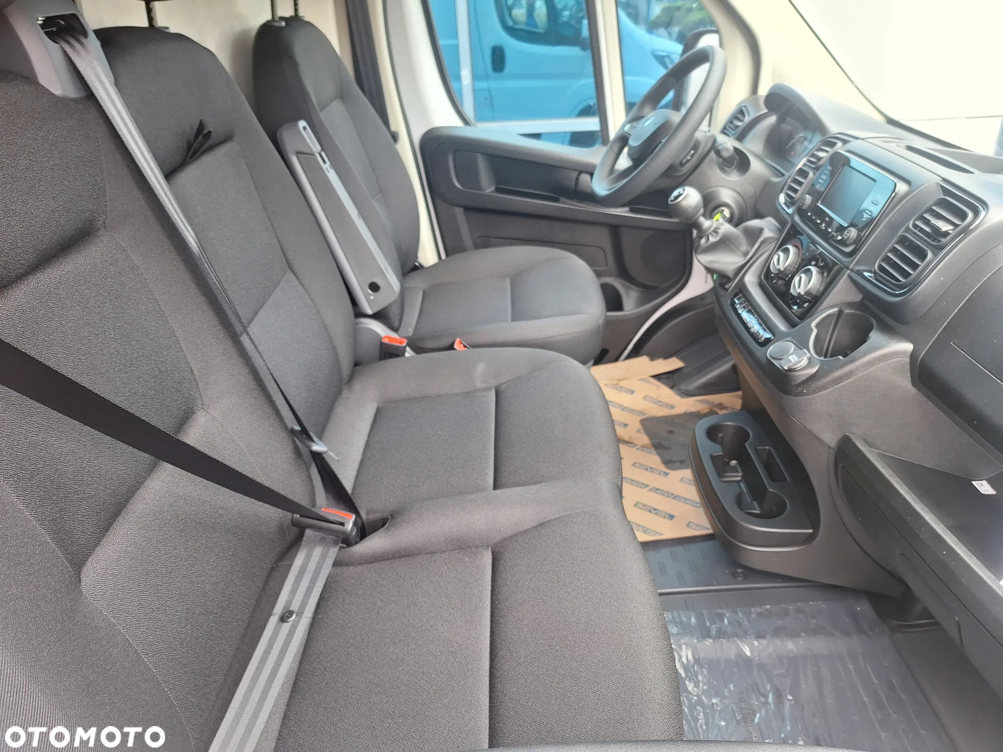 Peugeot Boxer Furgon L3H3 2.2 H3-POWER 140KM MT6 Euro 6E DMC 3.5t Heavy 15m3 - 15