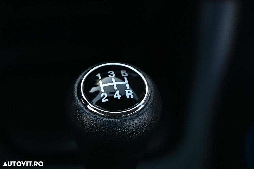 Peugeot 206 1.4E Sedan - 19