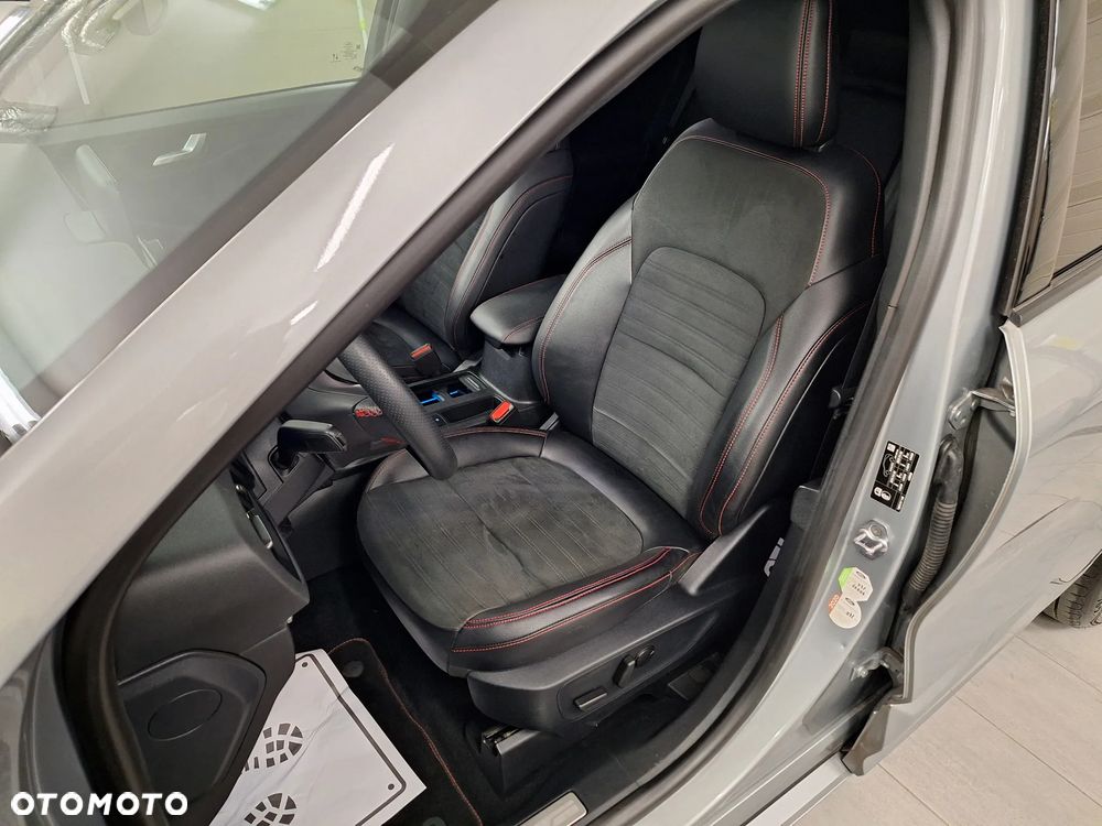 Ford Kuga 2.0 EcoBlue Hybrid ST-LINE X - 19