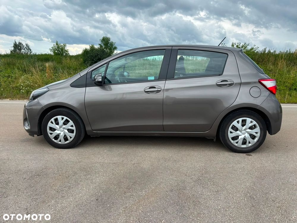 Toyota Yaris 1.5 Premium - 10
