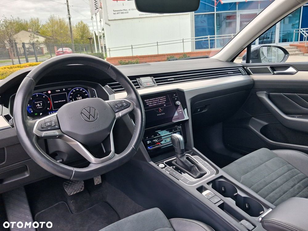 Volkswagen Passat - 14