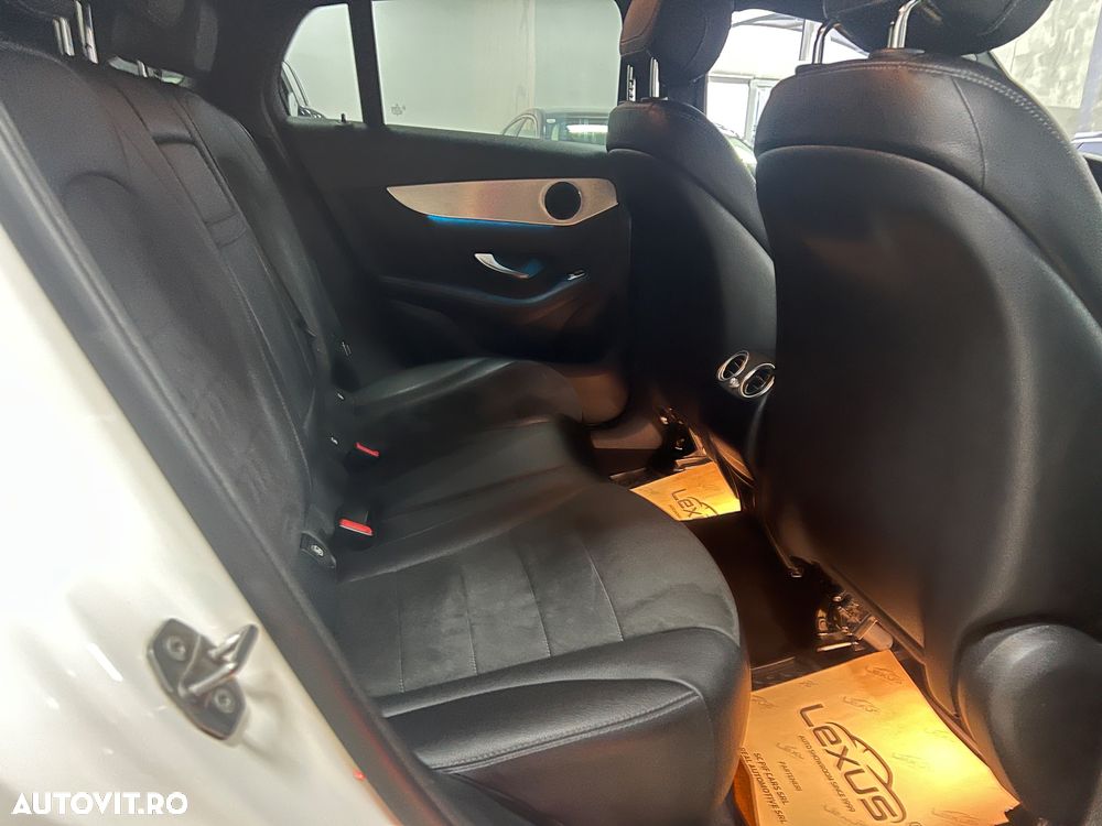 Mercedes-Benz GLC Coupe 250 d 4Matic 9G-TRONIC AMG Line - 16