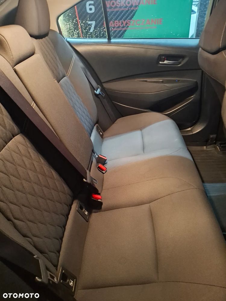 Toyota Corolla 1.8 Hybrid Comfort - 12