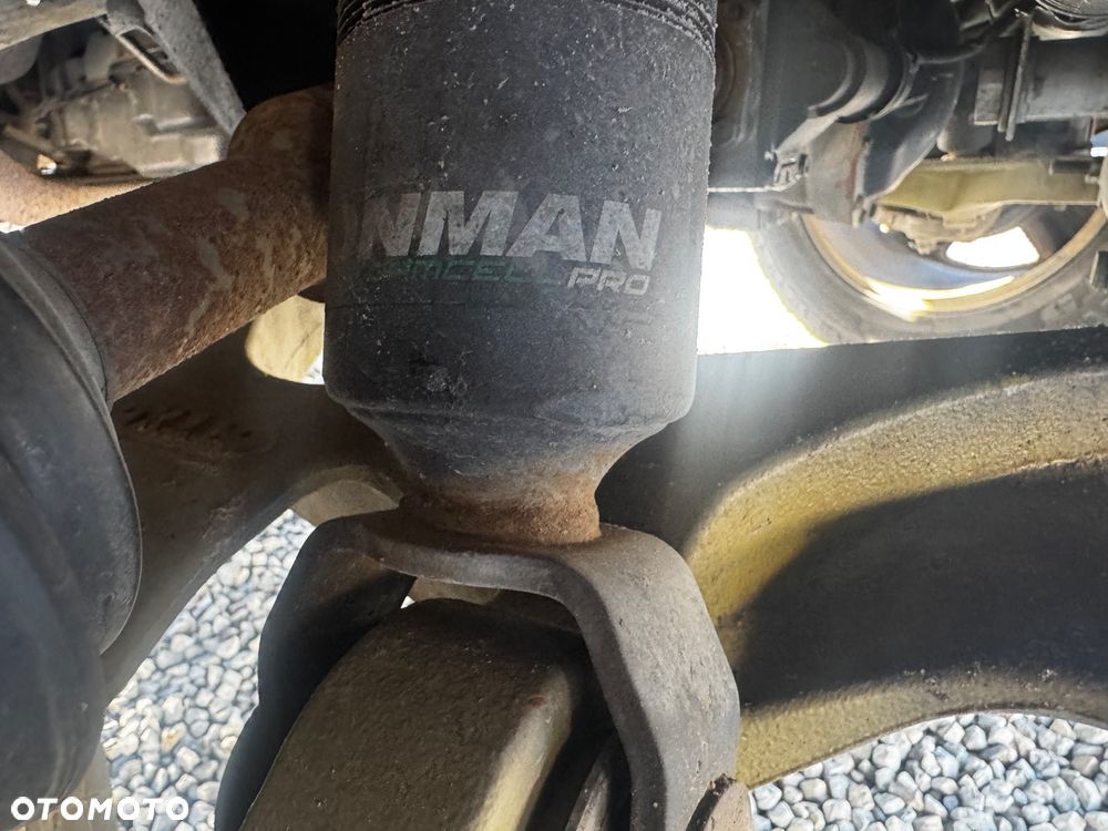 Dodge RAM 5.7 4x4 - 24
