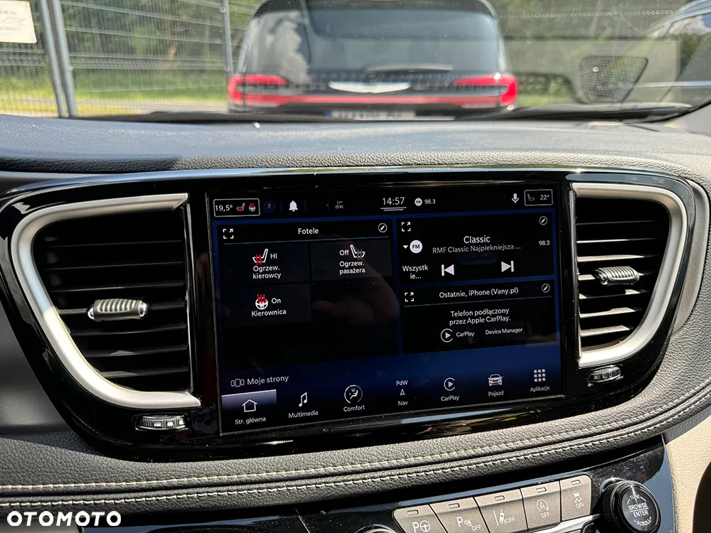 Chrysler Pacifica - 33