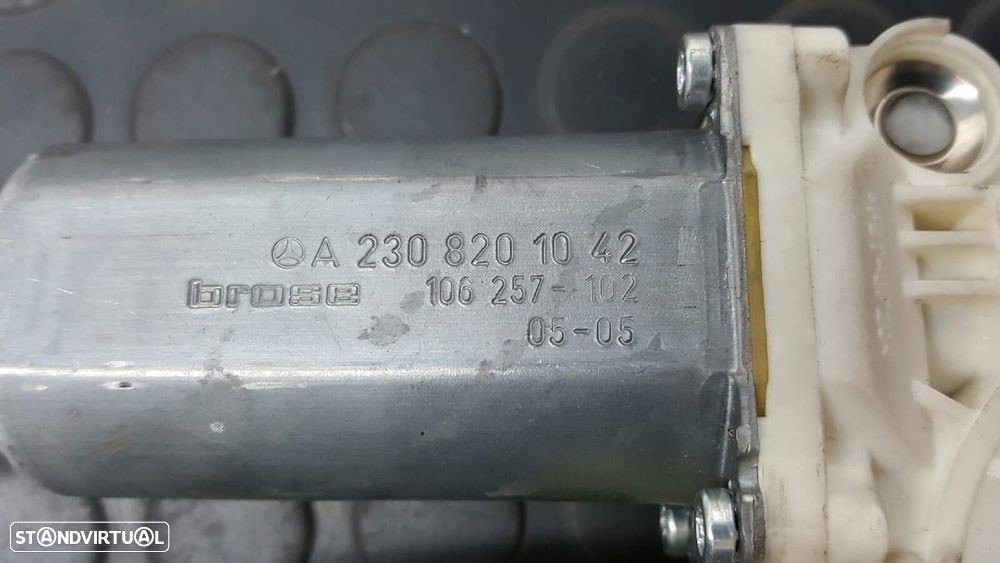 MOTOR ELEVADOR FRENTE ESQUERDO MERCEDES CLASE CLK (W209) COUPE 220 CDI (209.308) - 2