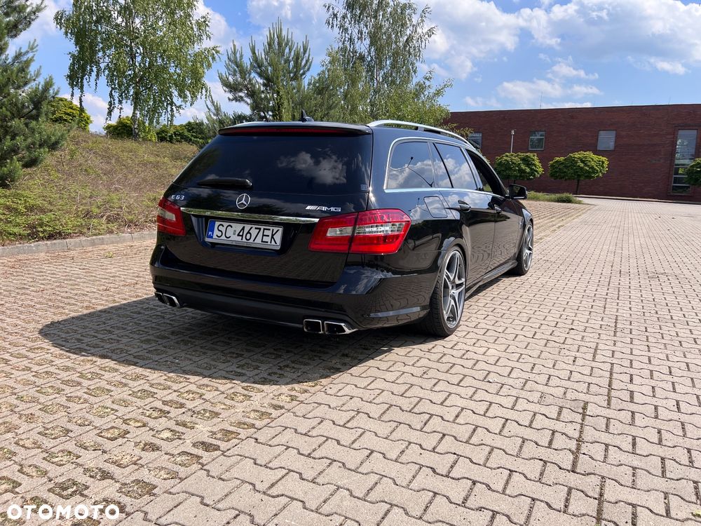 Mercedes-Benz Klasa E 63 AMG - 22
