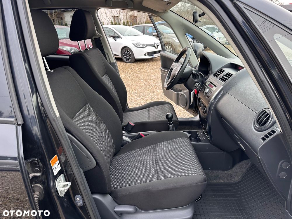 Suzuki SX4 - 23