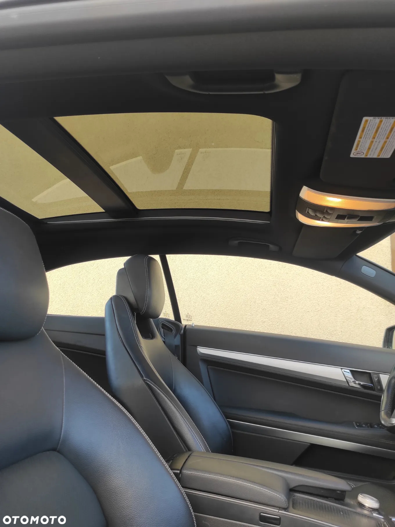 Mercedes-Benz Klasa E 200 CGI BlueEffICIENCY - 23